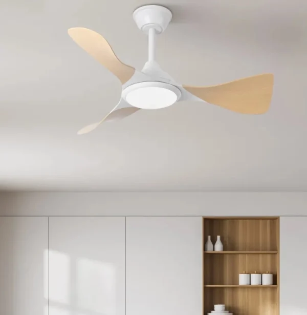ventilador-techo-caiman-abrila-blanco-haya-motor-dc-luz-led Ventilador de techo Abrila Caimán blanco madera